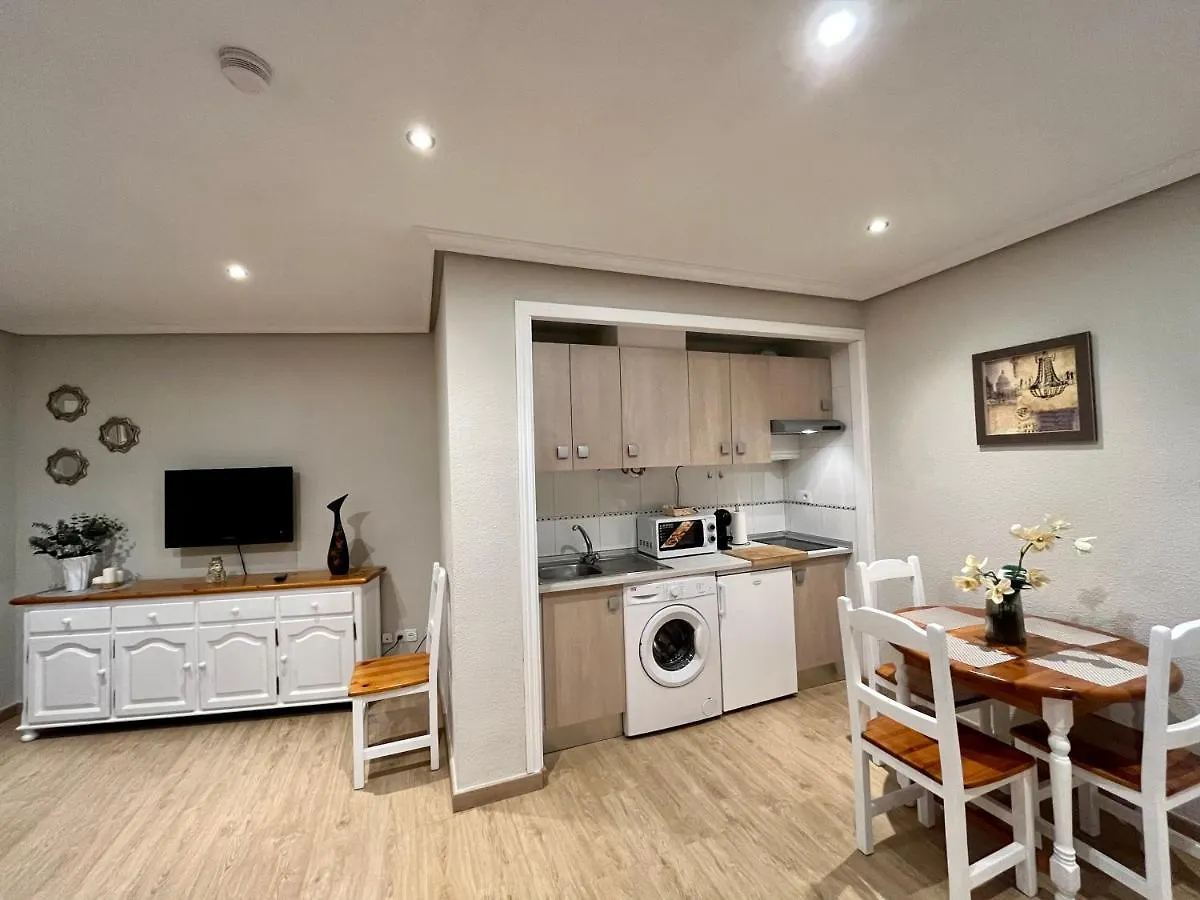 Apartamento Castilla 30 - Parking Publico Gratuito Toledo 0*,  Spain